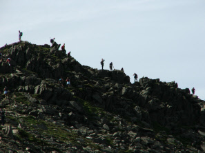 Striding Edge got busy © Rob Shephard 2007