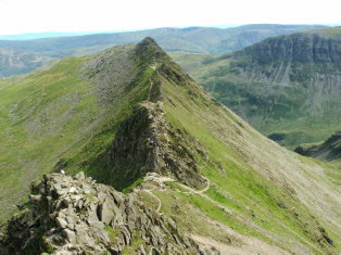 Striding Edge is Magnificent © Rob Shephard 2007